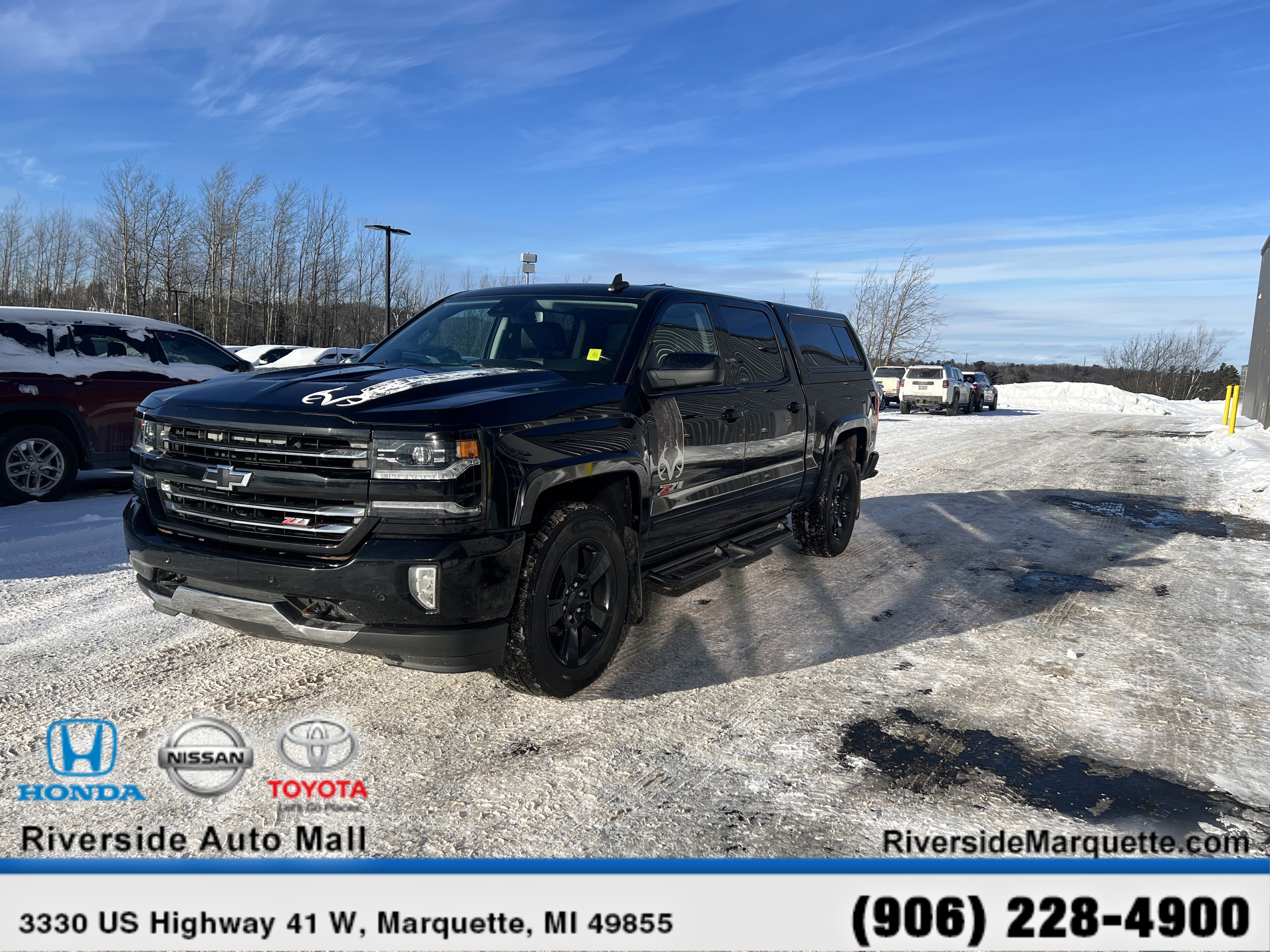 Used 2017 Chevrolet Silverado 1500 LTZ Z71 w/ Realtree Edition image 3