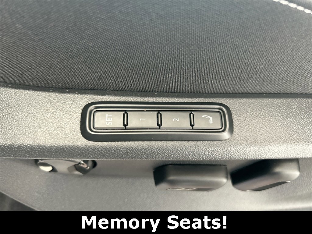 New 2025 Volkswagen Atlas SEL Premium R-Line image 13