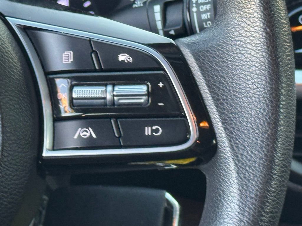 Used 2023 Kia Forte LXS FWD image 16