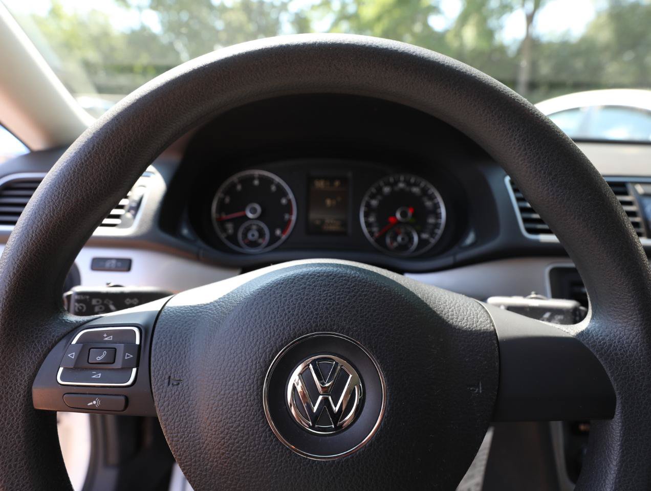 Used 2012 Volkswagen Passat 2.5 S FWD image 19