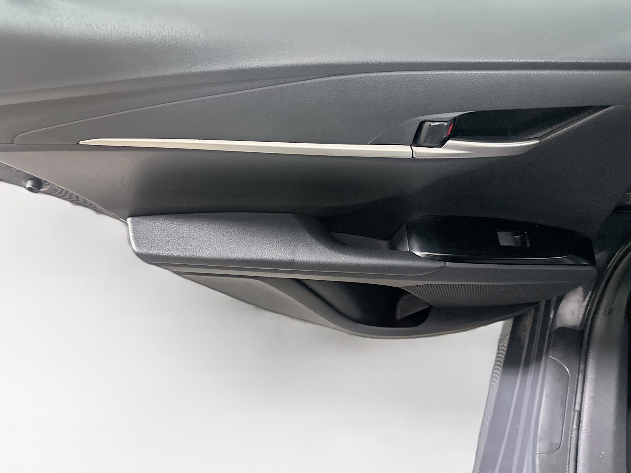 Used 2026 Toyota Camry LE image 25