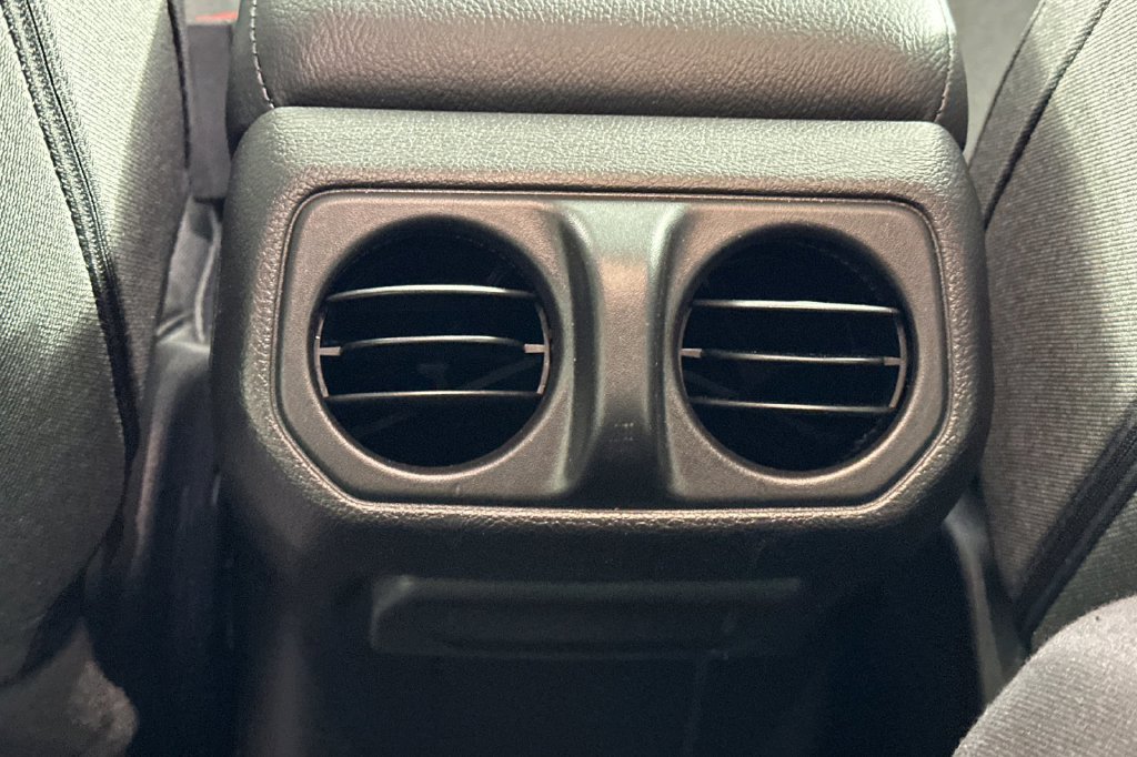 Used 2026 Jeep Wrangler Sport AWD/4WD image 14