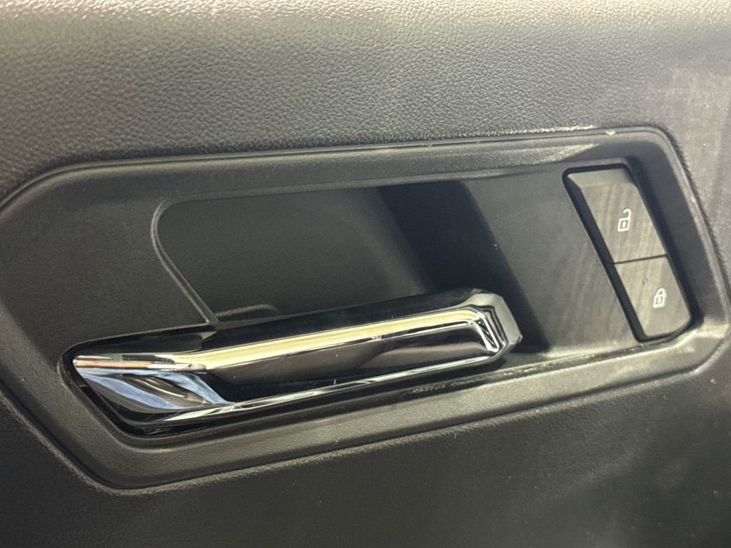 New 2025 GMC Canyon Elevation w/ Convenience Package image 34