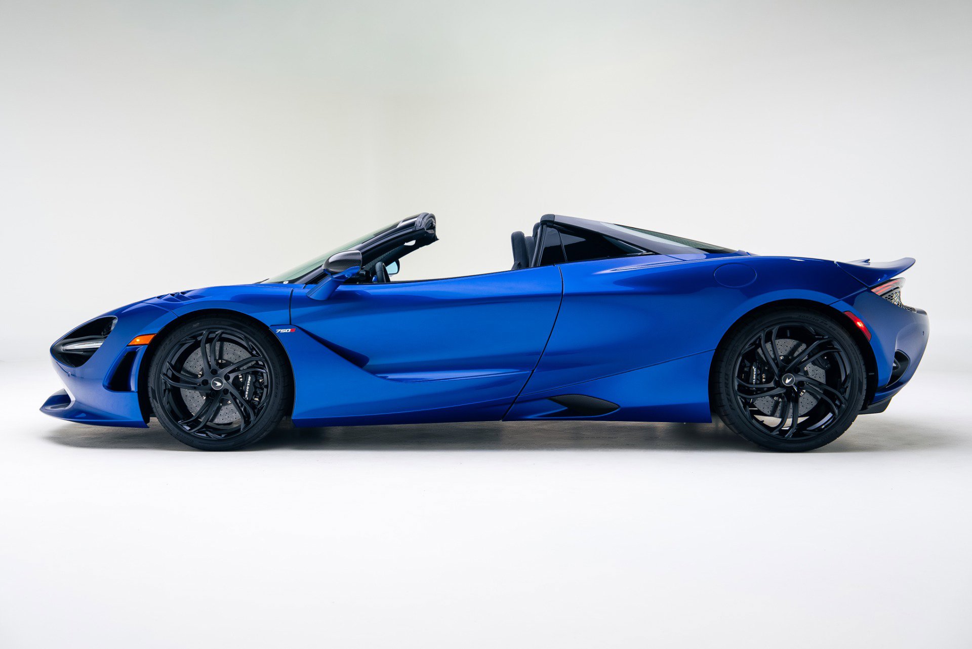 Used 2024 McLaren 750S Spider image 3