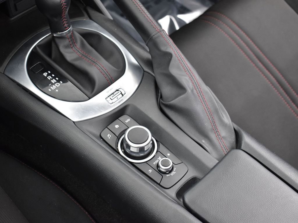 Used 2019 MAZDA MX-5 Miata Club image 27