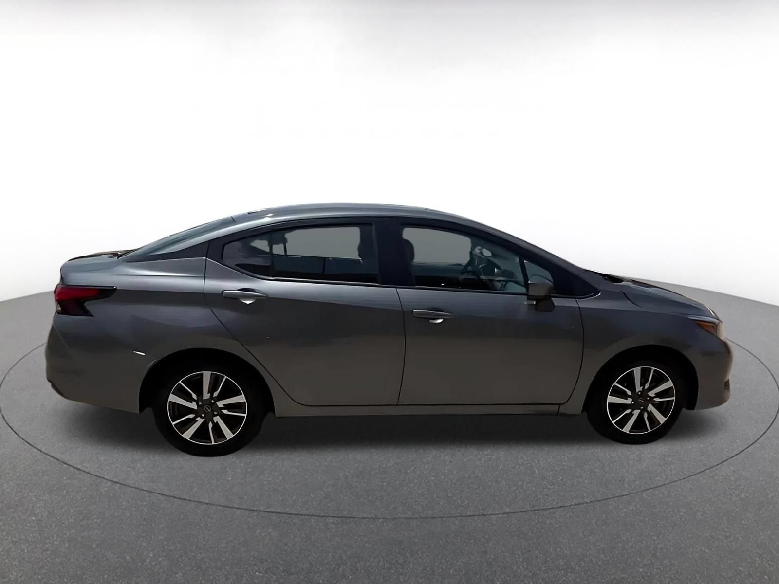 Used 2025 Nissan Versa SV FWD image 15
