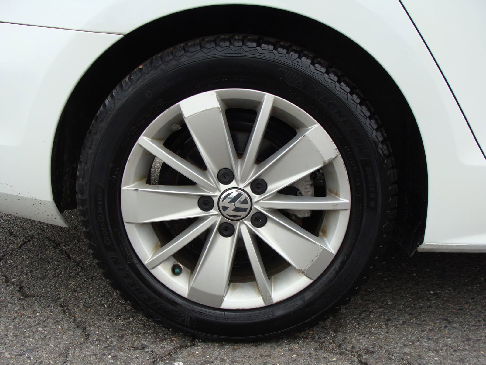 Used 2015 Volkswagen Jetta SE FWD image 32