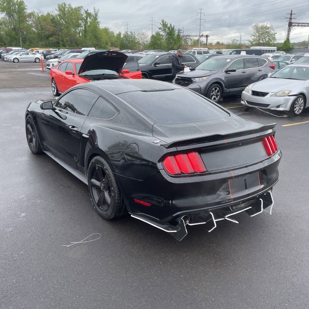 Used 2015 Ford Mustang Coupe w/ Equipment Group 051A RWD image 4