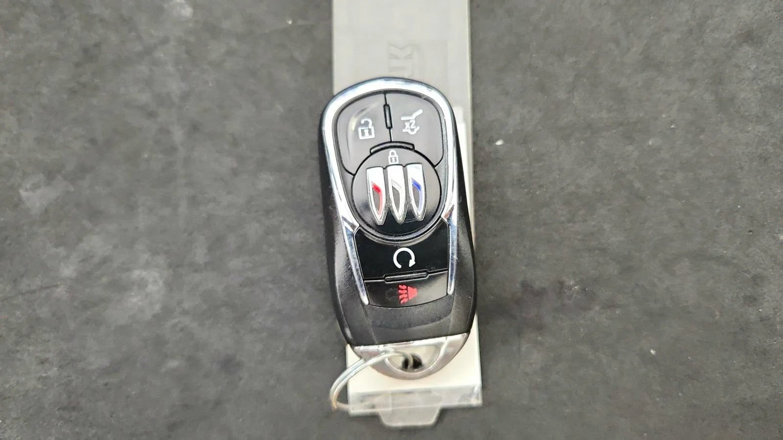 Used 2025 Buick Envista Preferred w/ Convenience I Package FWD image 13