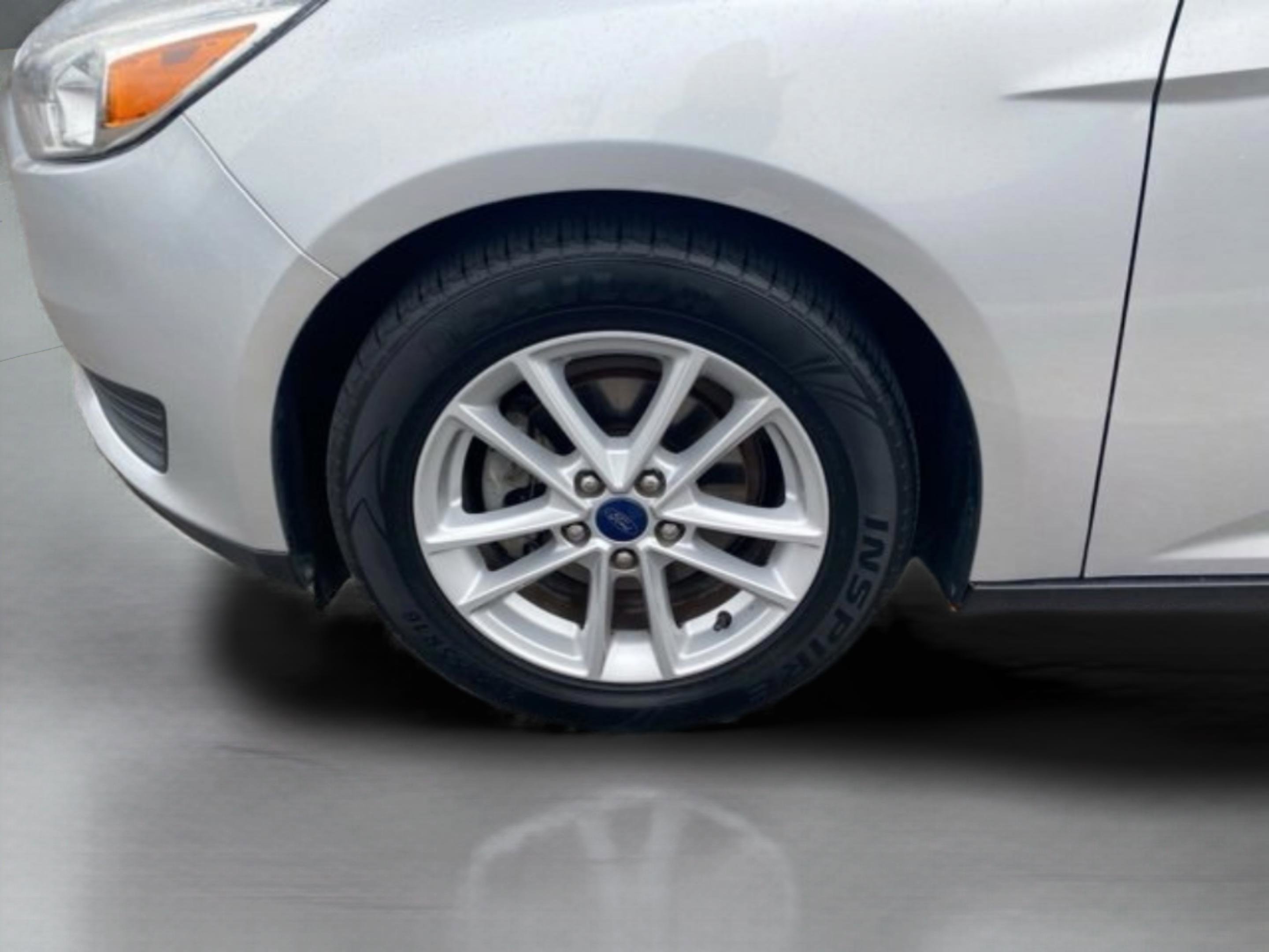 Used 2017 Ford Focus SE image 11