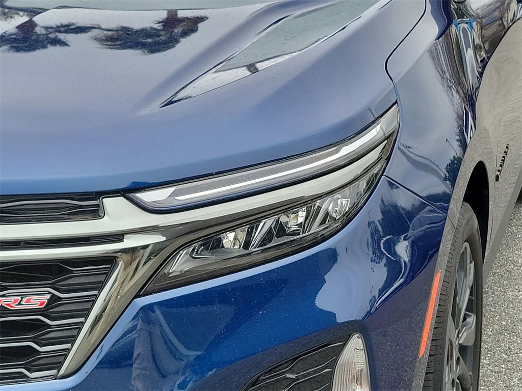 Used 2023 Chevrolet Equinox RS w/ RS Leather Package image 9