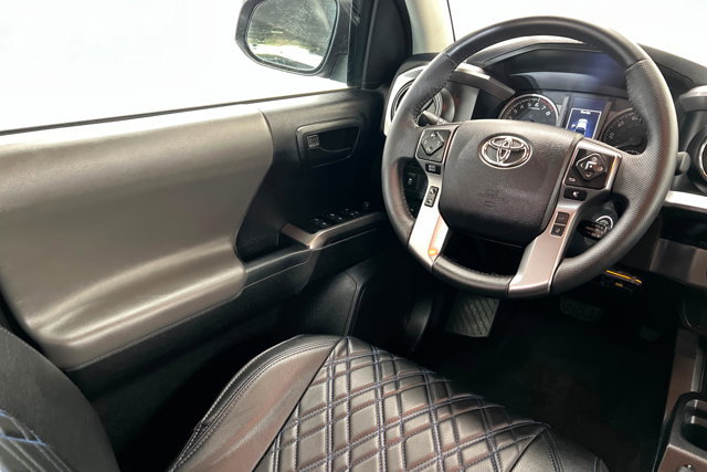 Used 2022 Toyota Tacoma SR5 image 11