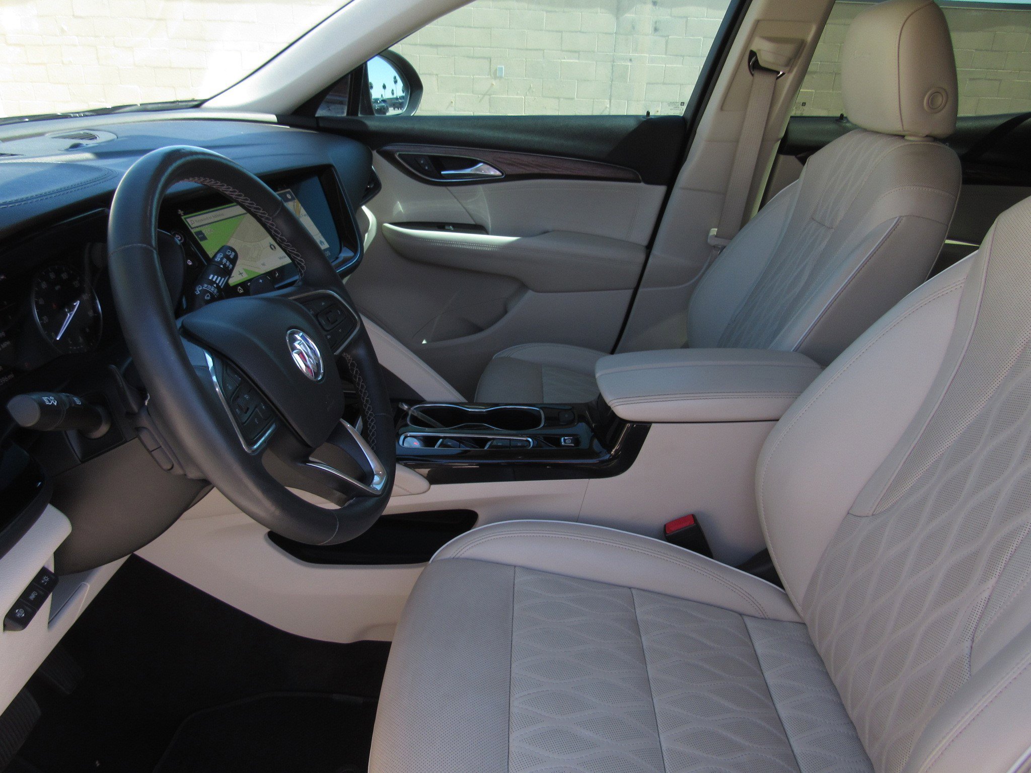 Used 2022 Buick Envision Avenir w/ Technology Package II image 15