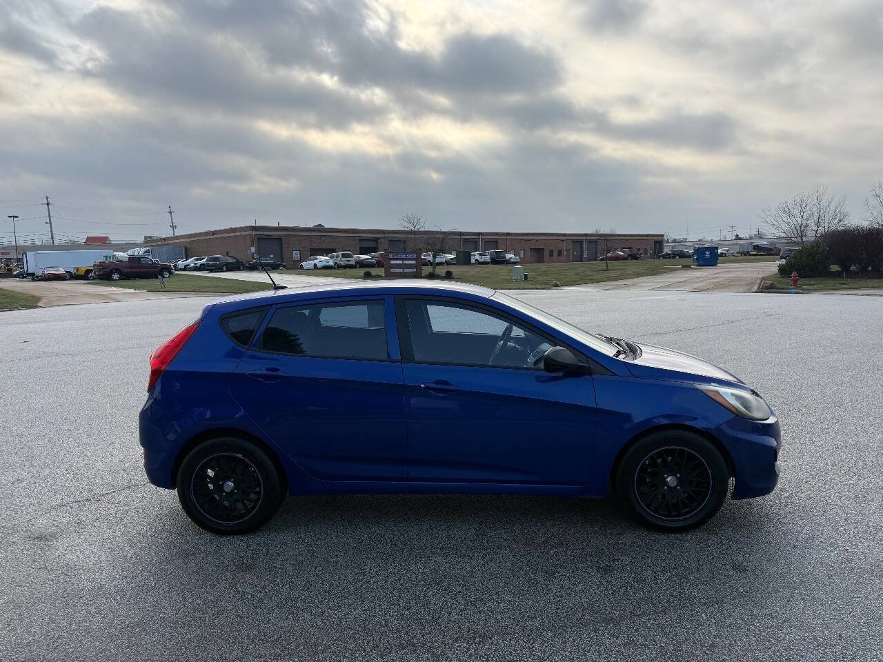 Used 2014 Hyundai Accent GS image 5