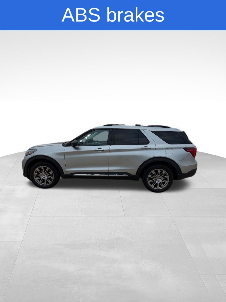 Used 2025 Ford Explorer Active w/ Active Comfort Package AWD/4WD image 9
