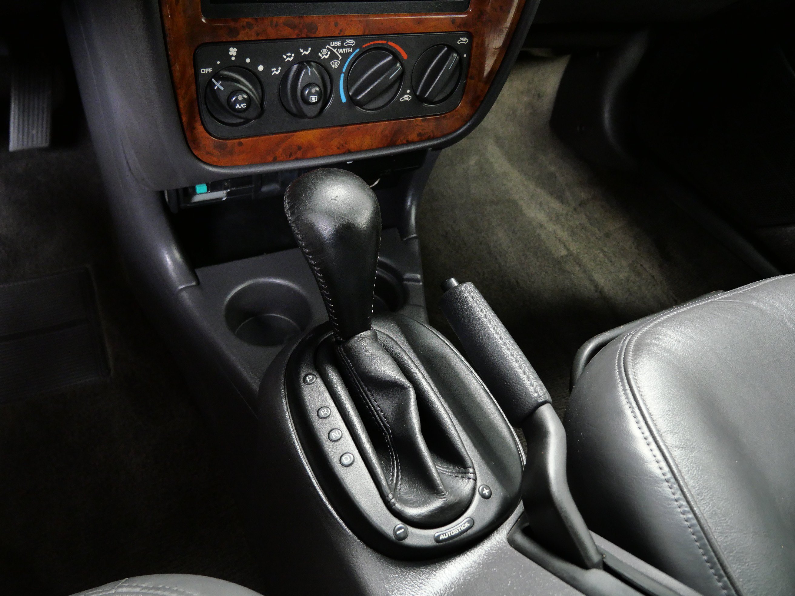 Used 1998 Chrysler Sebring JXI FWD image 18