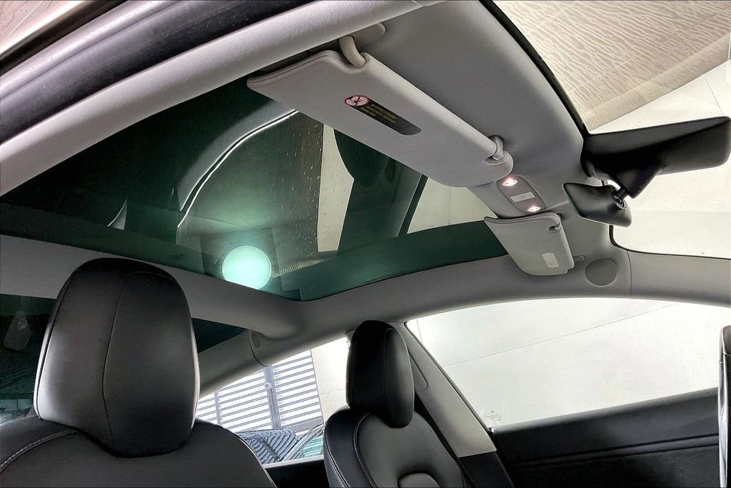 Used 2018 Tesla Model 3 Mid Range RWD image 29