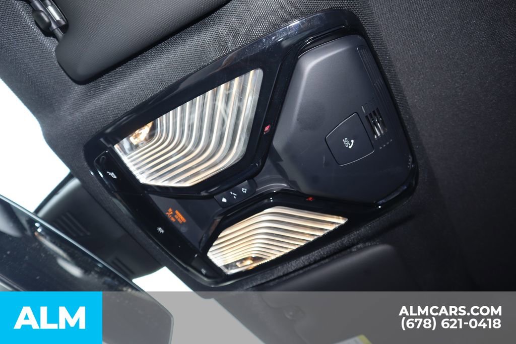 Used 2023 BMW 330i Sedan w/ Premium Package image 35