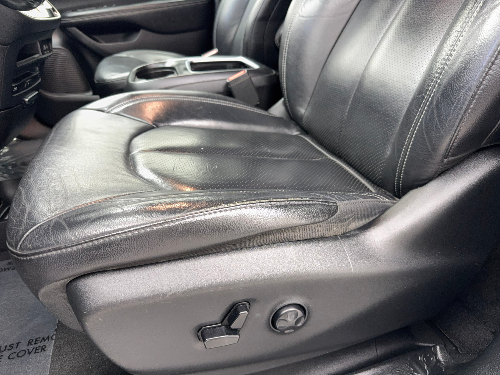 Used 2019 Chrysler Pacifica Touring-L Plus w/ S Appearance Package FWD image 34