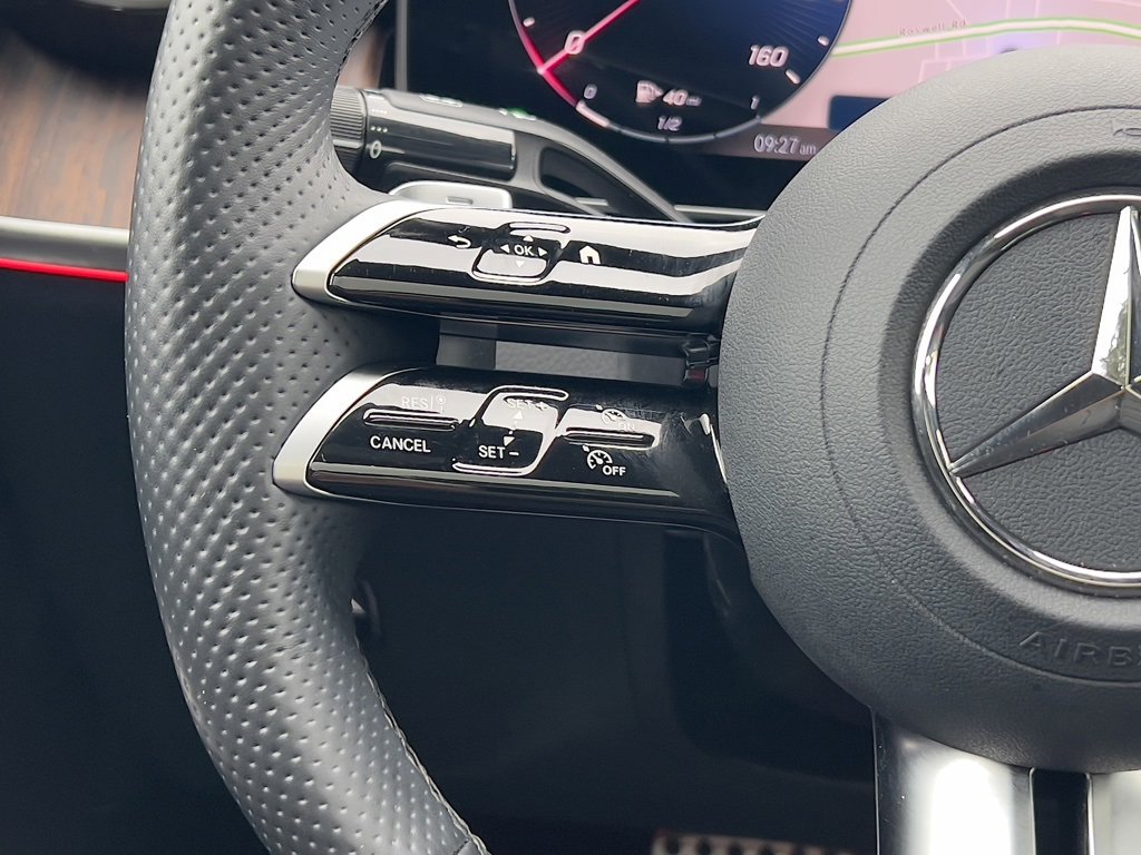 Used 2025 Mercedes-Benz GLC 300 4MATIC w/ AMG Line image 38