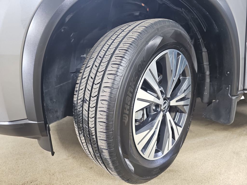 Used 2023 Nissan Rogue SV image 37