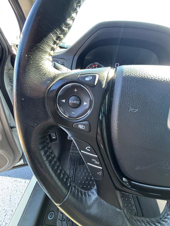 Used 2016 Honda Pilot Touring image 15