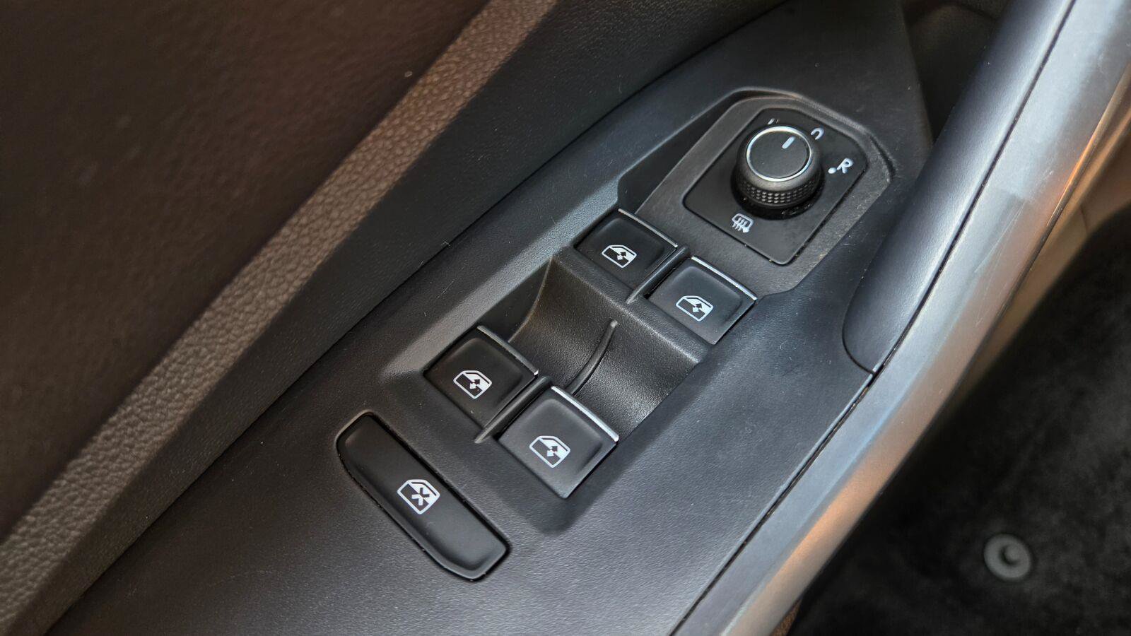 Certified 2023 Volkswagen Jetta SEL FWD image 20