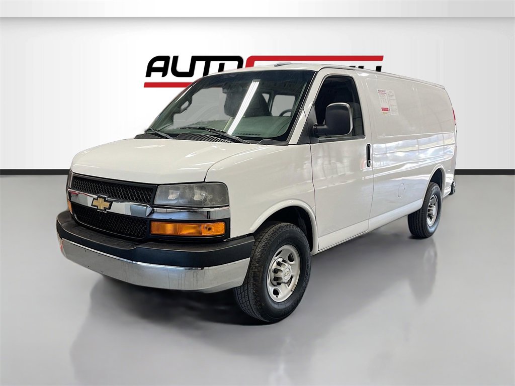 Used 2024 Chevrolet Express 2500 w/ Driver Convenience Package image 3