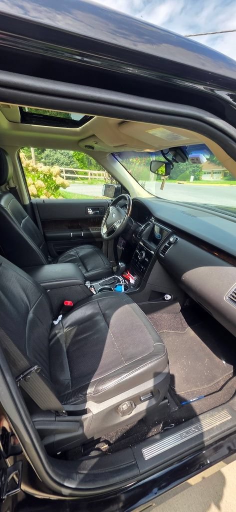 Used 2019 Ford Flex Limited AWD/4WD image 9