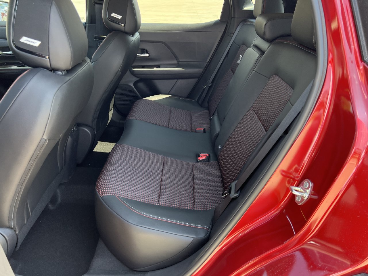 New 2027 Nissan Kicks SR FWD image 14