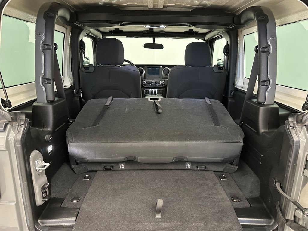 Used 2022 Jeep Wrangler Sport S image 15