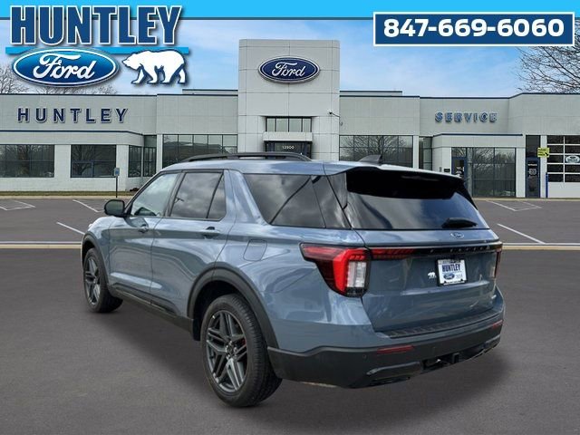 Used 2025 Ford Explorer ST-Line w/ Premium Package image 6