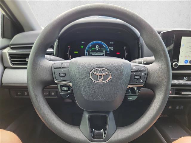 Used 2025 Toyota Camry LE w/ Convenience Package FWD image 18