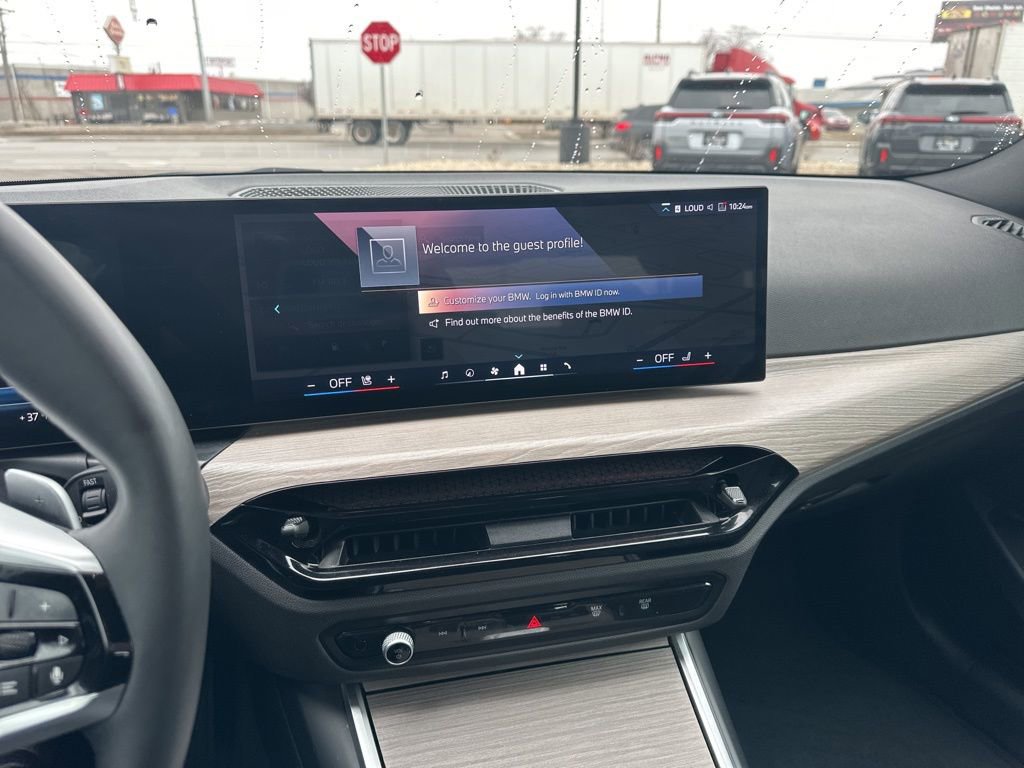 Used 2025 BMW 330i xDrive Sedan image 15