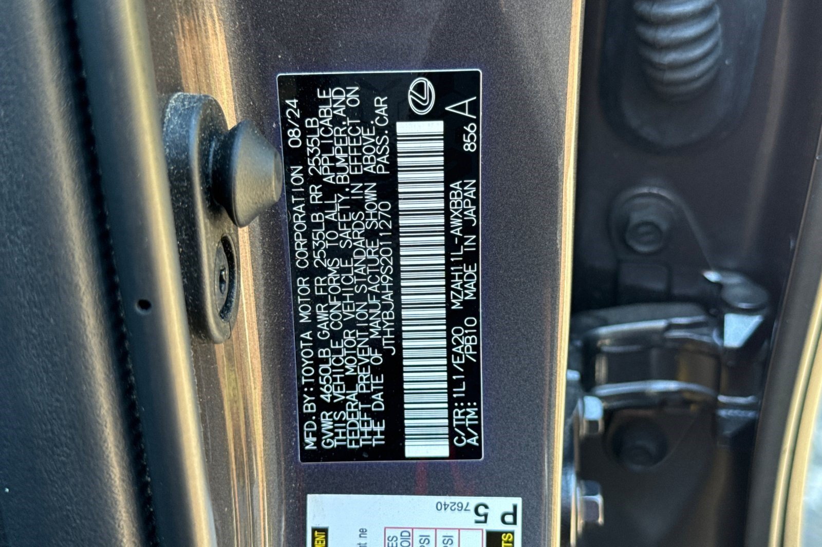Certified 2025 Lexus UX 300h FWD w/ Accessory Package (Z2) image 40