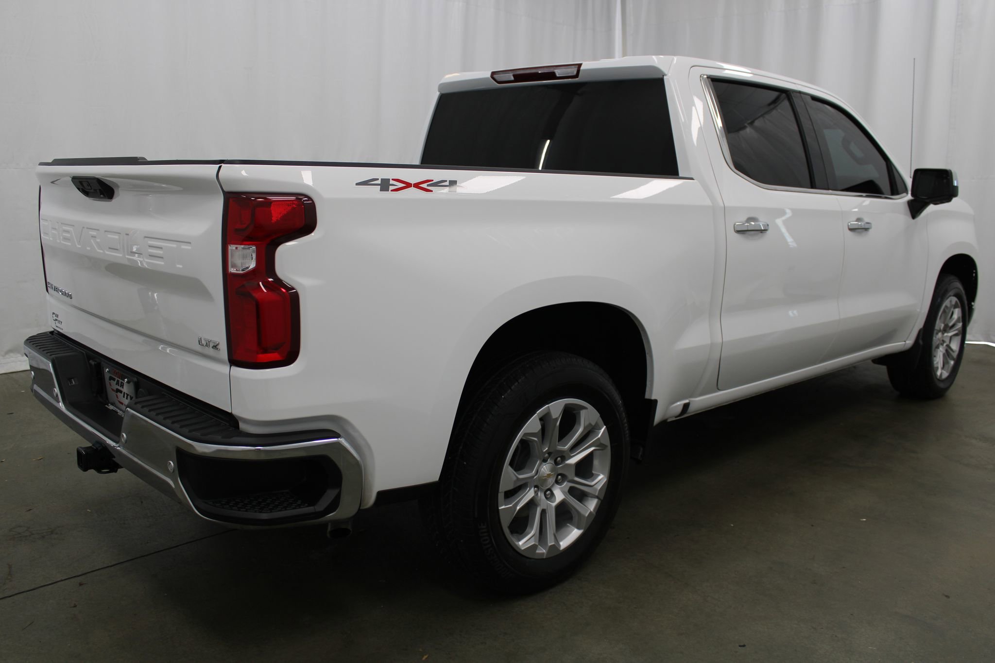 Used 2025 Chevrolet Silverado 1500 LTZ image 5