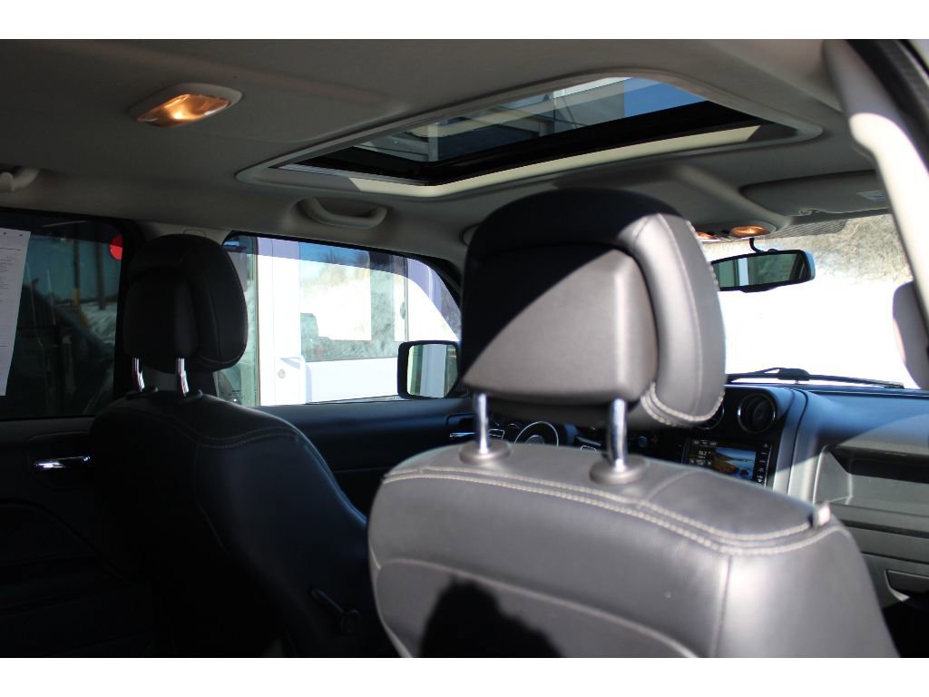 Used 2016 Jeep Patriot High Altitude image 25