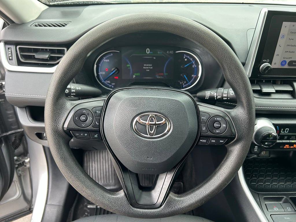 Used 2025 Toyota RAV4 XLE AWD/4WD image 10