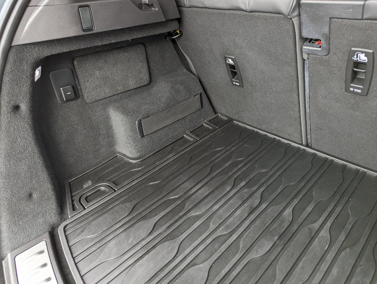 Used 2022 Land Rover Range Rover Evoque R-Dynamic S image 48