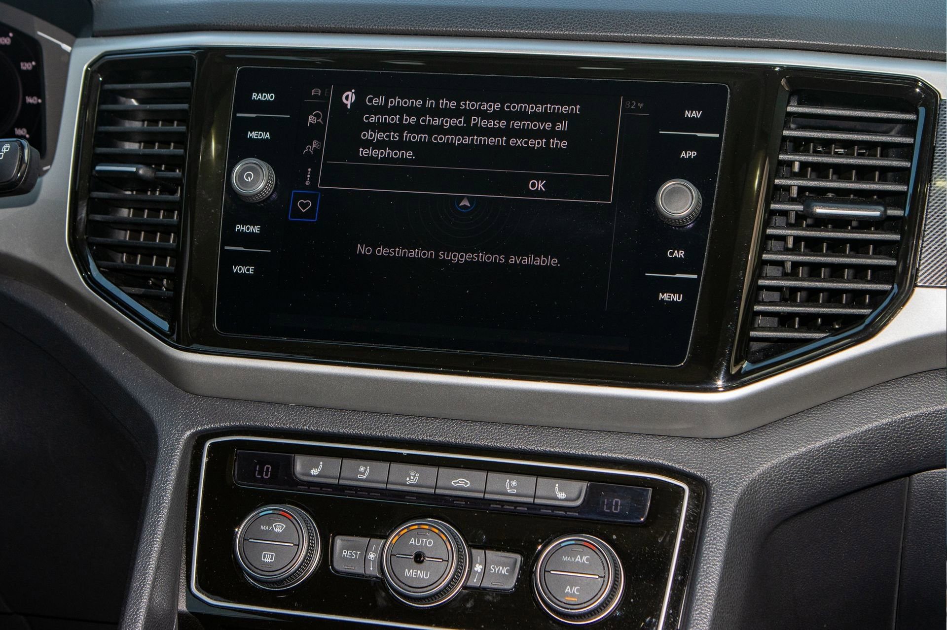 Used 2022 Volkswagen Atlas SEL Premium image 24