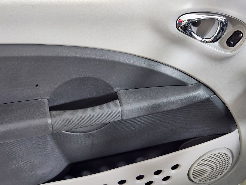 Used 2008 Chrysler PT Cruiser FWD image 13
