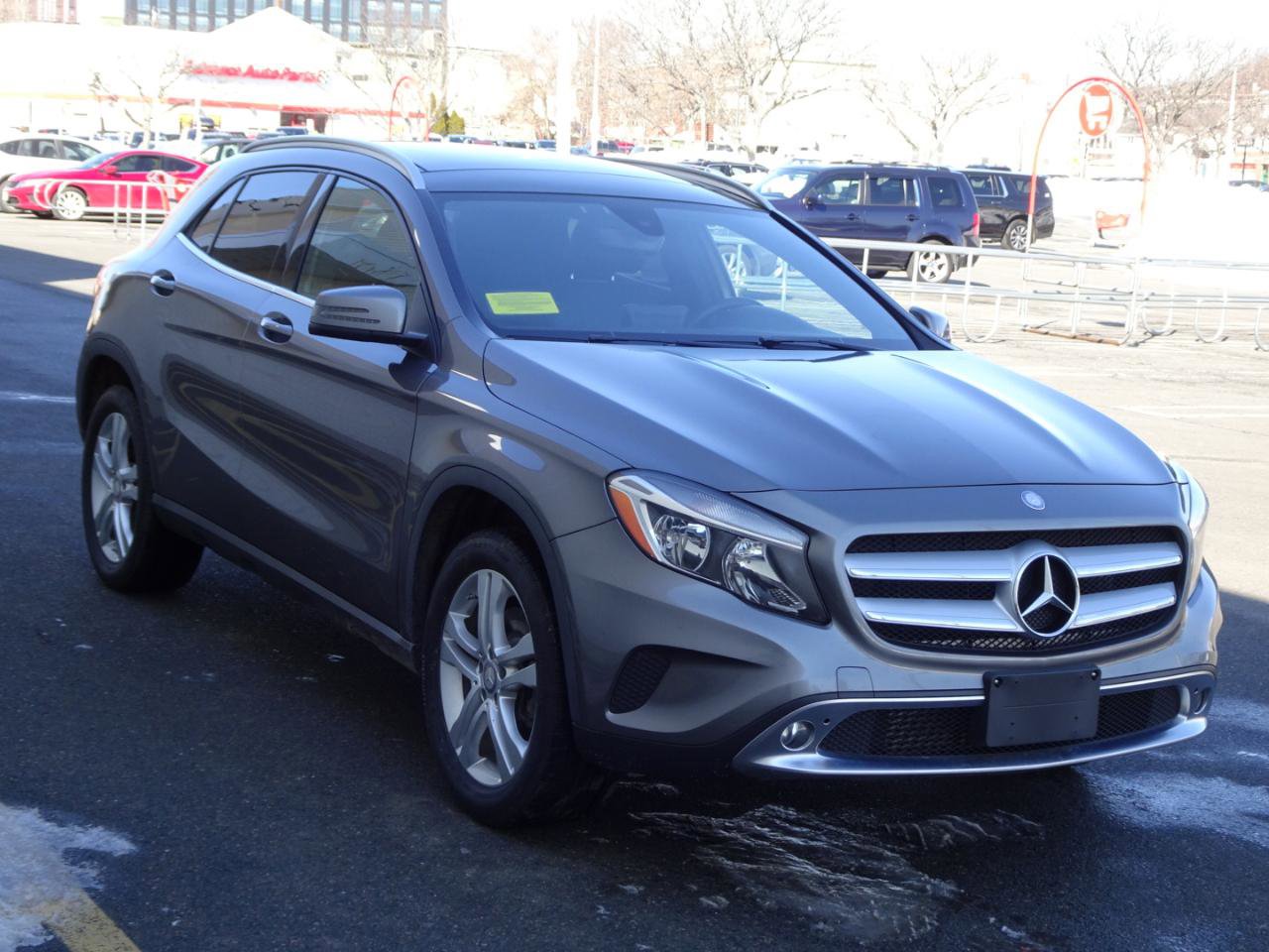 Used 2017 Mercedes-Benz GLA 250 4MATIC image 3