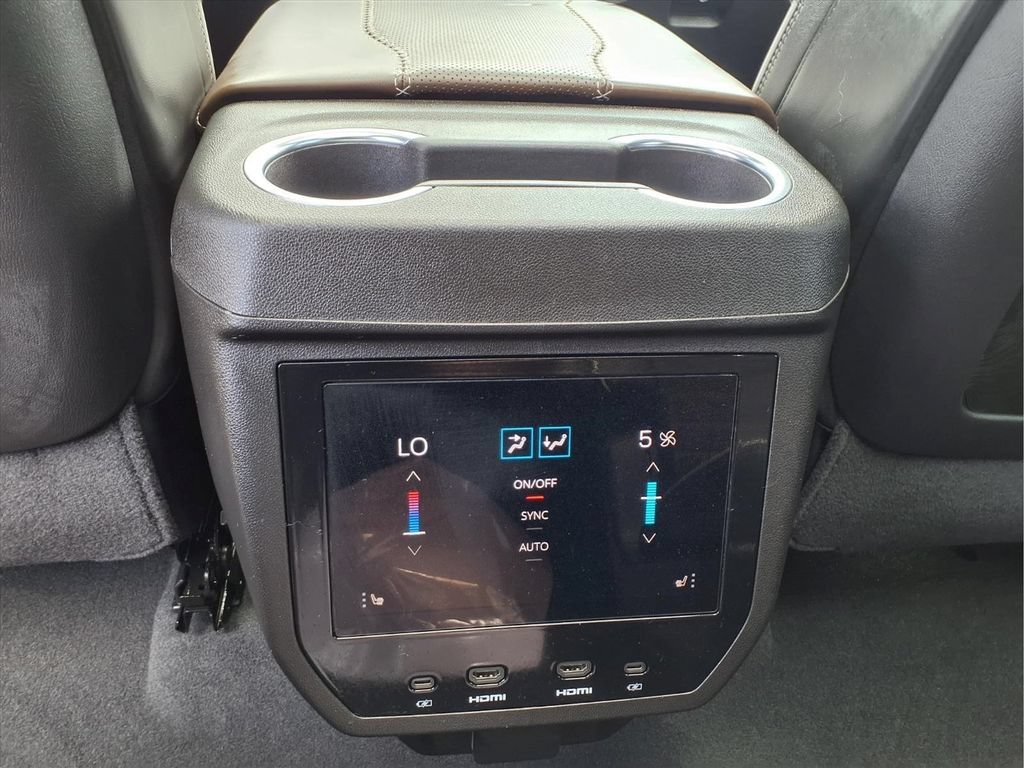 Certified 2026 GMC Yukon XL Denali Ultimate AWD/4WD image 25