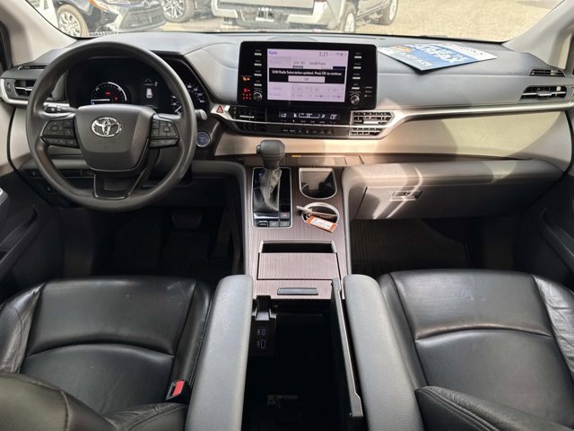 Certified 2023 Toyota Sienna LE w/ LE Plus Package image 19