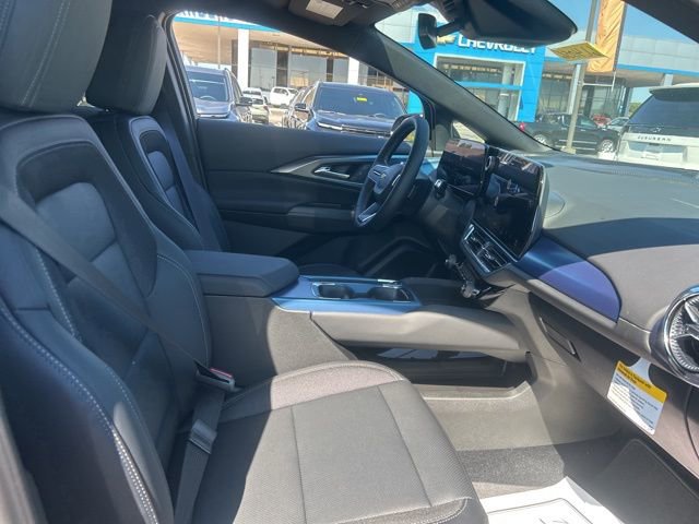 New 2026 Chevrolet Equinox EV LT image 32