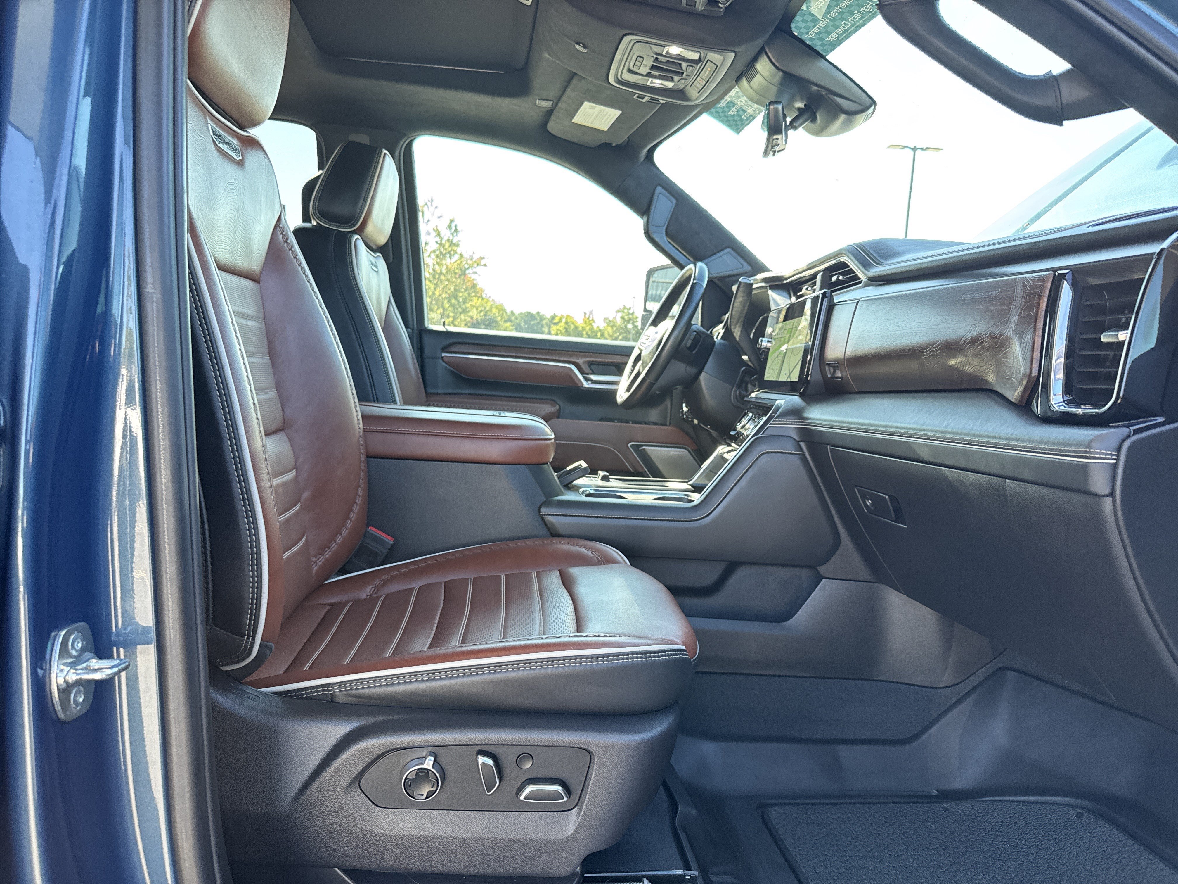 Used 2025 GMC Sierra 2500 Denali Ultimate AWD/4WD image 33