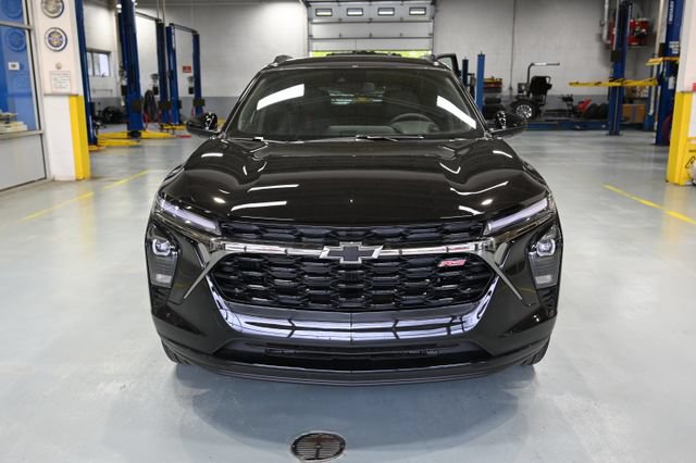 New 2026 Chevrolet Trax RS w/ Driver Confidence Package FWD image 2