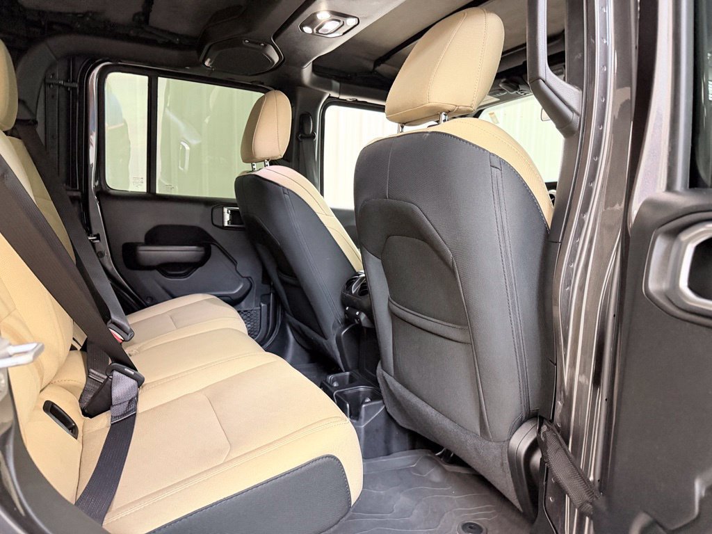 Used 2021 Jeep Gladiator Sport AWD/4WD image 31