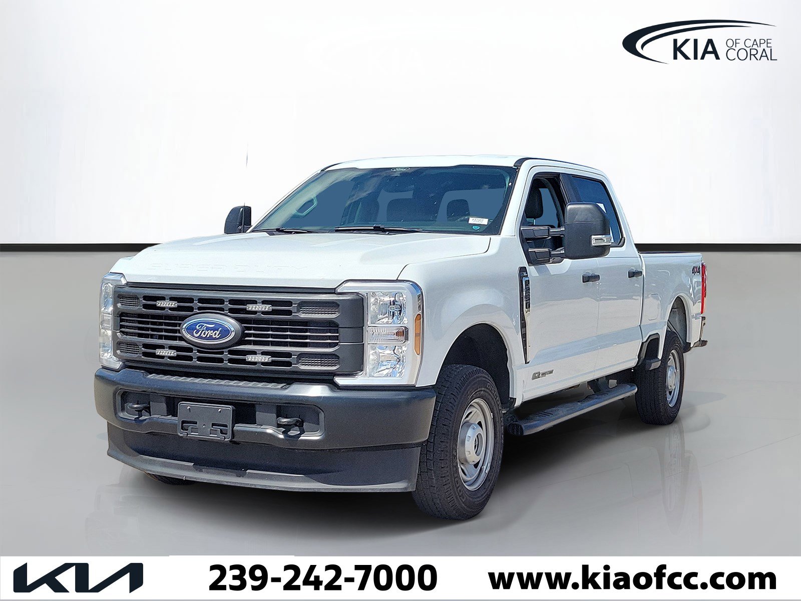 Used 2025 Ford F250 XL AWD/4WD image 3