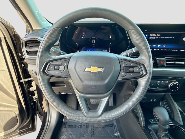 Used 2025 Chevrolet TrailBlazer LT AWD/4WD image 11